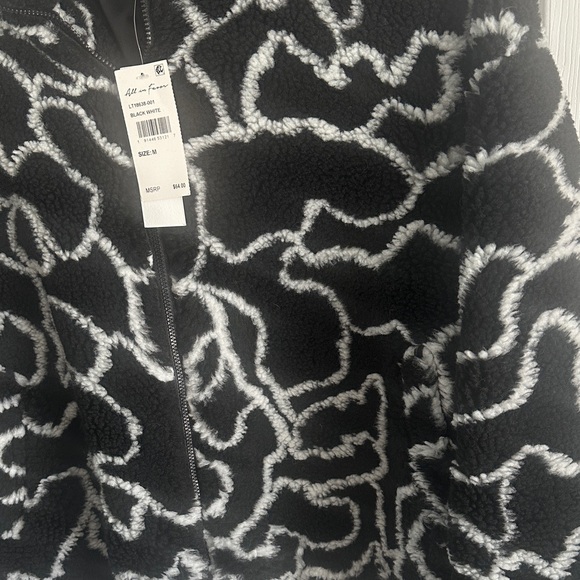 All in Favor Monochrome Fleece Jacket - Picture 3 of 5